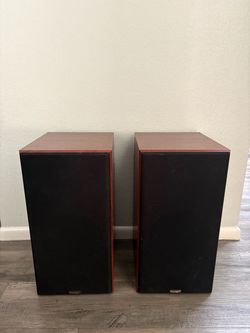 Paradigm Phantom v1 Audiophile Stereo Bookshelf Speakers – Made in Canada (Tested)