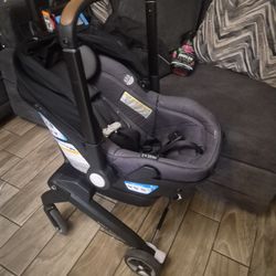 Evenflo Dualshyft Carseat/stroller