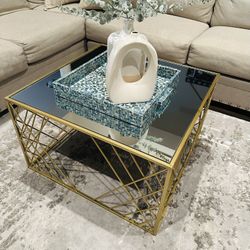 Beautiful Modern Coffee Table Tray And Vases