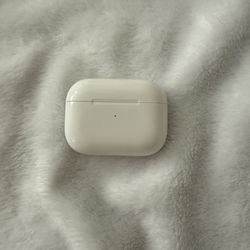 Apple AirPods Pro (2nd Gen) – Excellent Condition, Complete Set