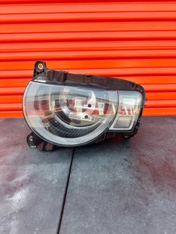 2020-2025  Land Rover Defender Headlight left drive  Side Oem