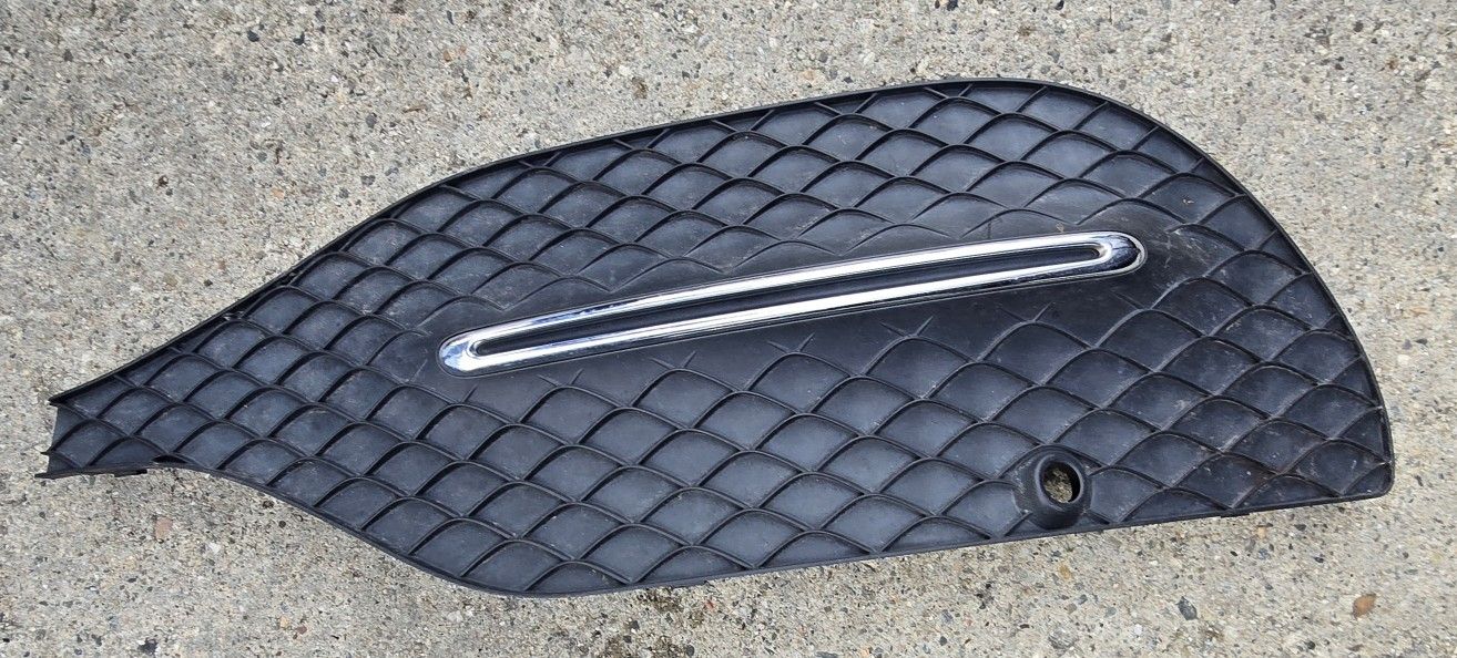 2020 2021 2022 MERCEDES BENZ GLS450 FRONT BUMPER LEFT DRIVER FOG LAMP BEZEL COVER