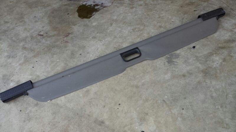 CHEVY TAHOE GMC YUKON CADILLAC ESCALADE RETRACTABLE CARGO COVER 00-06