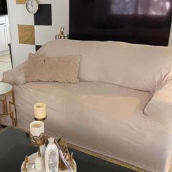 Small Couch 🛋️ 