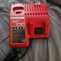 Milwaukee Battery Dual Charger Like New