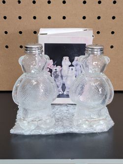 Vintage Glass Bear Salt and Pepper Shaker Set