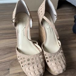 Size 7 Women’s JESSICA SIMPSON 4 Inch Wedges