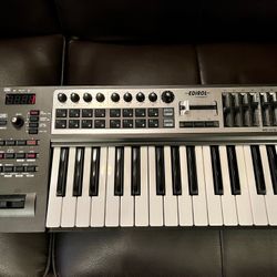 Edirol PCR-300 MIDI Controller 