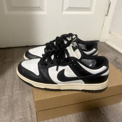 NIKE DUNK PANDAS
