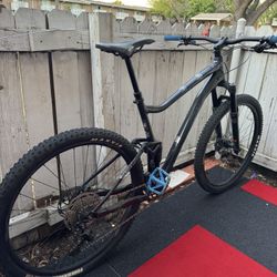 2022 giant stance 2 XL frame 29er