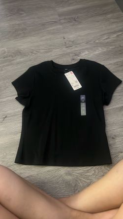 Uniqlo black shirt