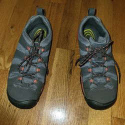 KEEN CNX Shoes Womens Size 7.5 Wide