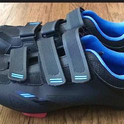 NEW WOMENS CYCLING SHOES