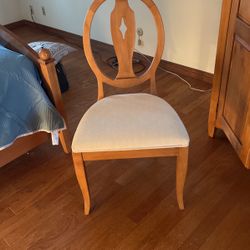 Sitting Chair