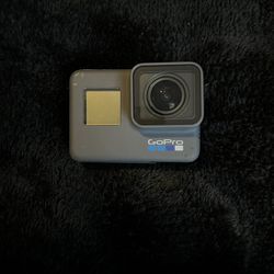 GoPro Hero6 Black(with Accessories)