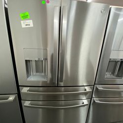 GE PVD28BYNFS Profile 27.9 cu. ft. Smart Refrigerator FWO