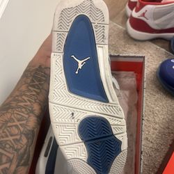 Military Blue Jordan 4 Retro 