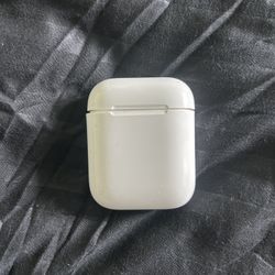 Apple AirPods (Fully Functional – Case Has Cosmetic Damage)