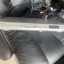 PIONEER DVD W/50 plus DVDS