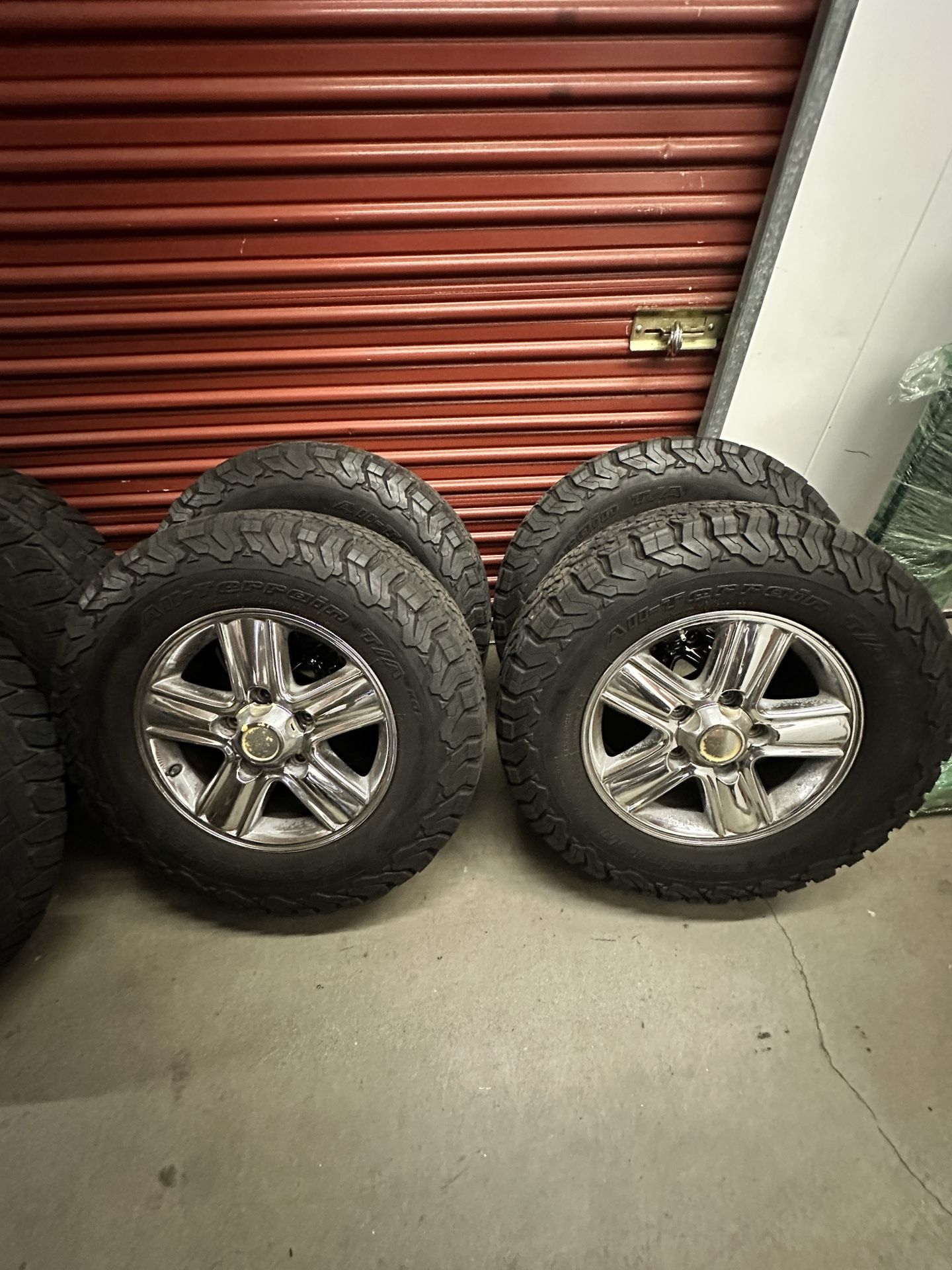 Lexus LX470 Rims And Tires 275/70/R18