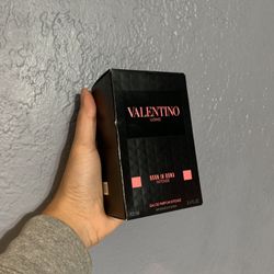 Valentino Born in Roma Intense 3.4ML Cologne