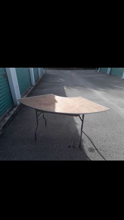 Crescent commercial folding tables