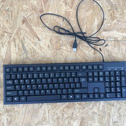 Computer keyboard with usb connector