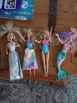 Barbies ..Nice condition!