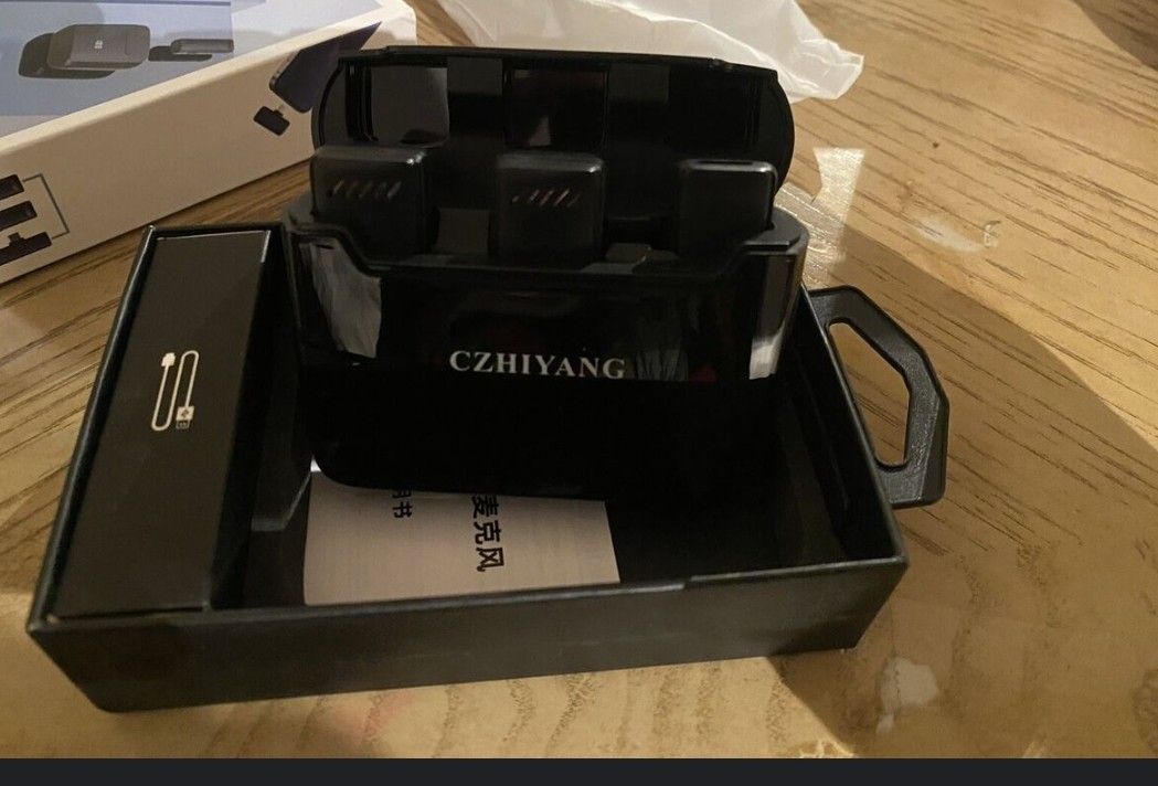 CZhiyang Wireless Lavalier Microphone for Android iPhone iPad, 2.4G Wireless Microphone Pick Up N Cash Only