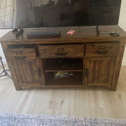 Excellent Quality Oak Hutch Entertainment Center