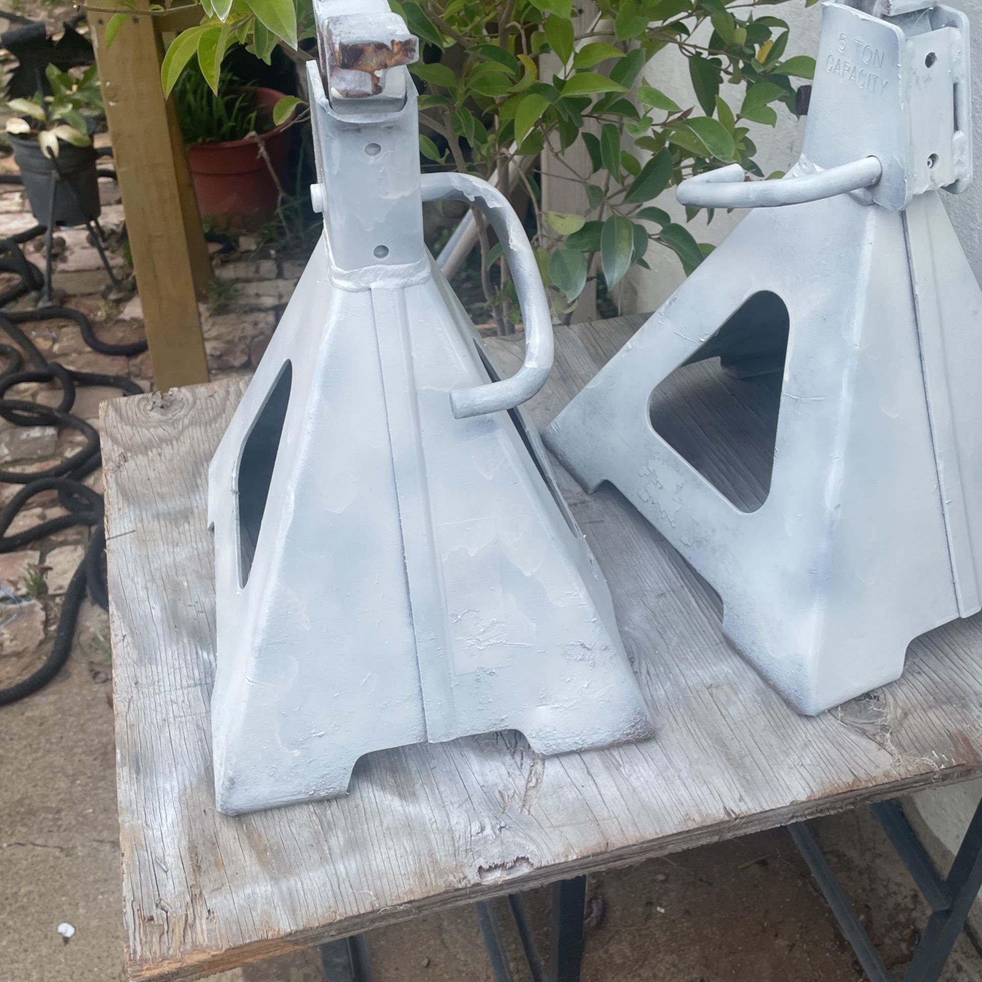 Five Ton Jack Ton Jackstand two