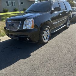 2010 GMC Denali Fully Loaded Clean Title