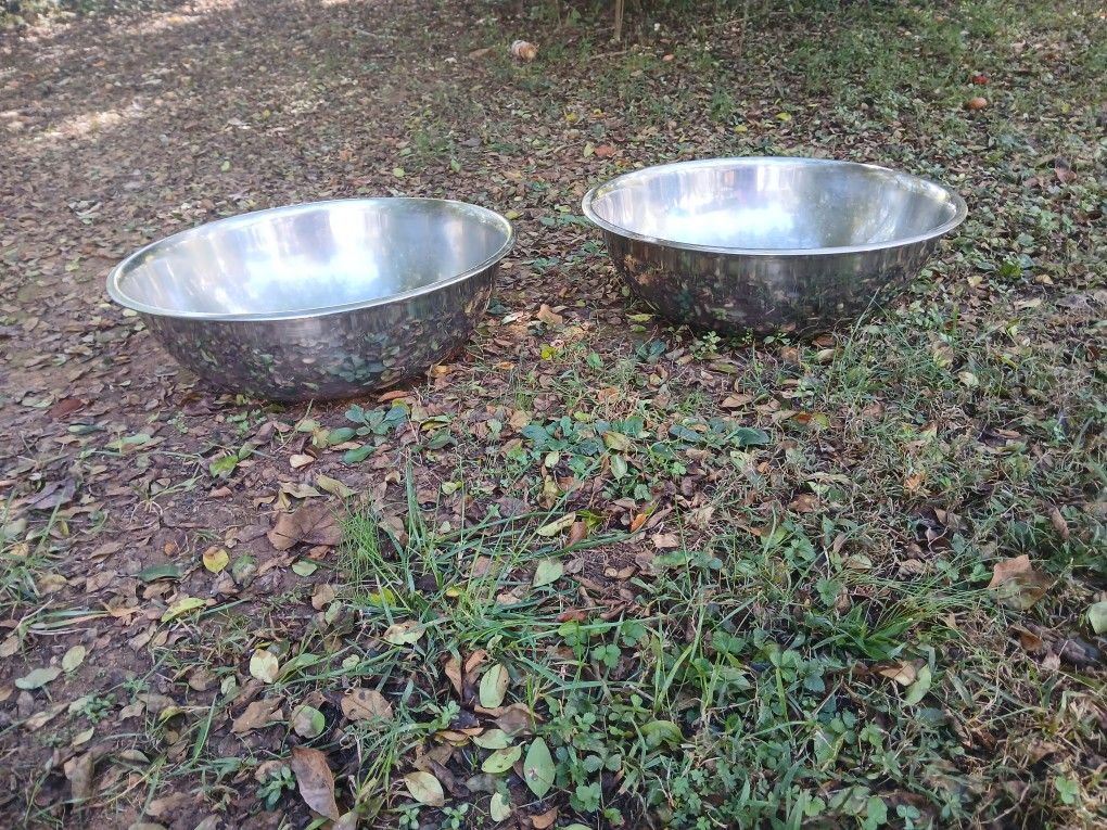 Winco 30 Quart Stainlless Steel Mixing Bowls