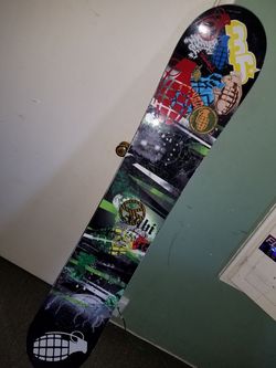 SNOWBOARD