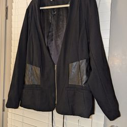 TORRID 3 HALF ZIP BLACK JACKET WITH LEATHER LIKE DETAIL