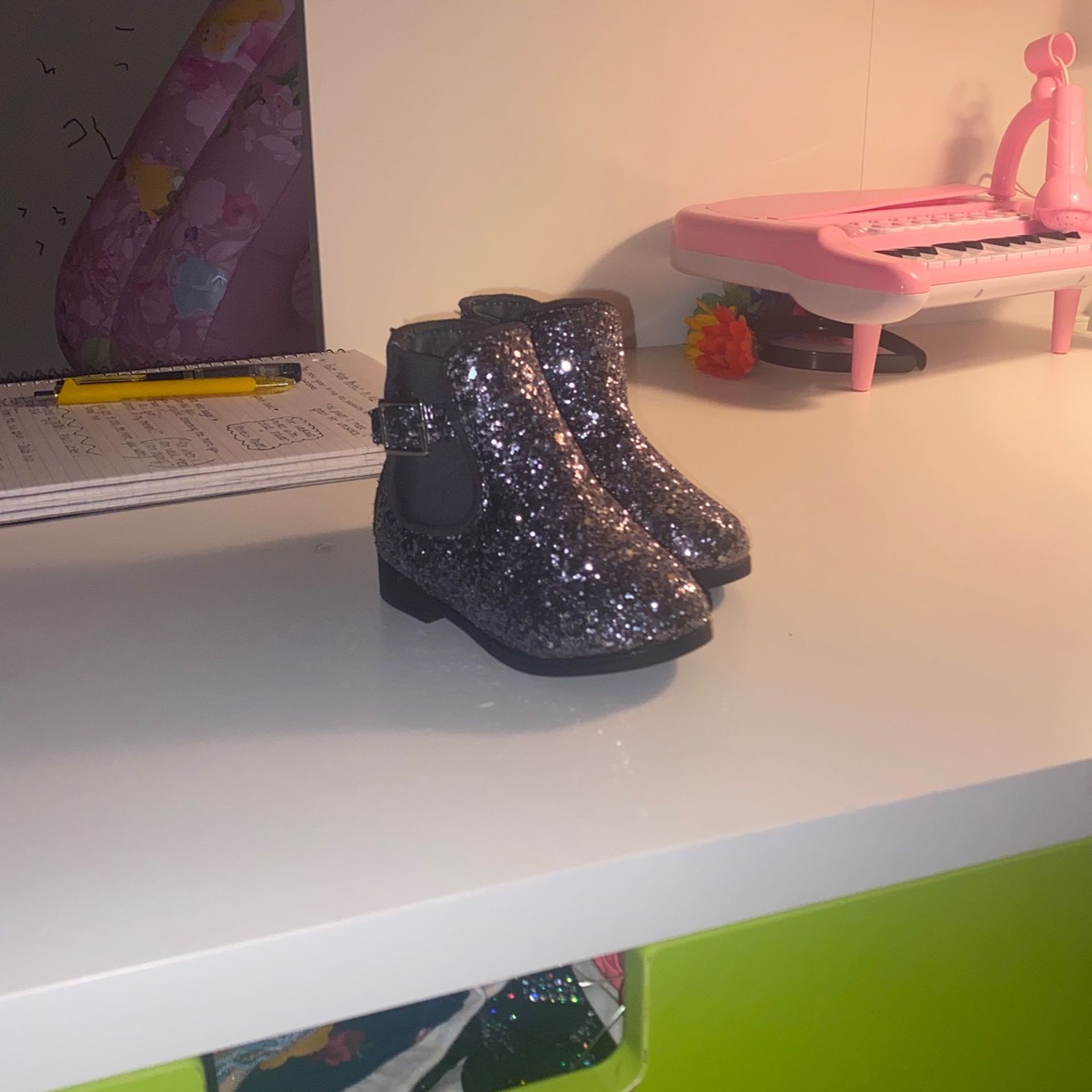 Silver Sparkly Toddler Boots Size 5