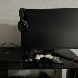 Ps4 Pro & Monitor& Headset 