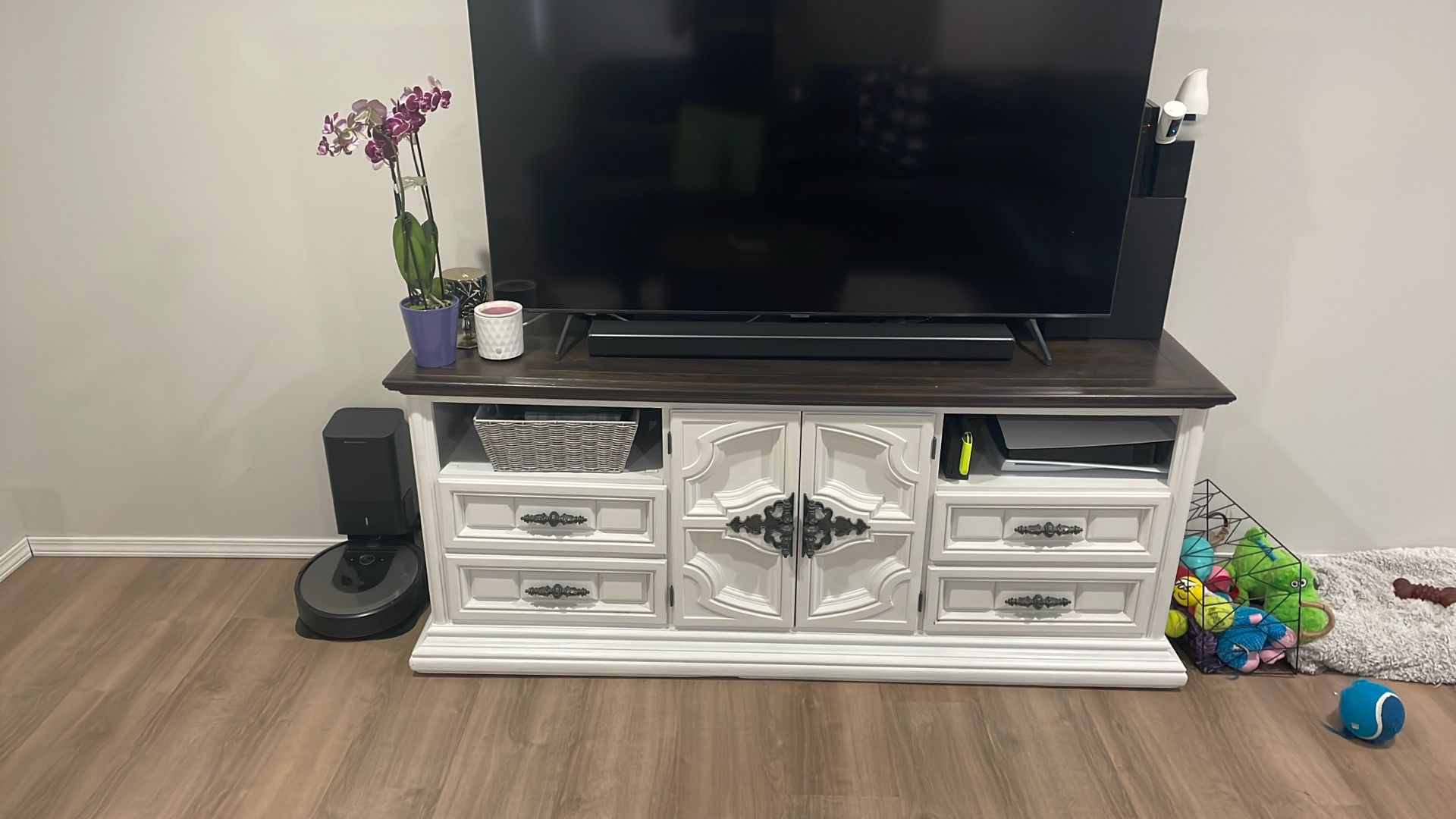 Tv Stand 