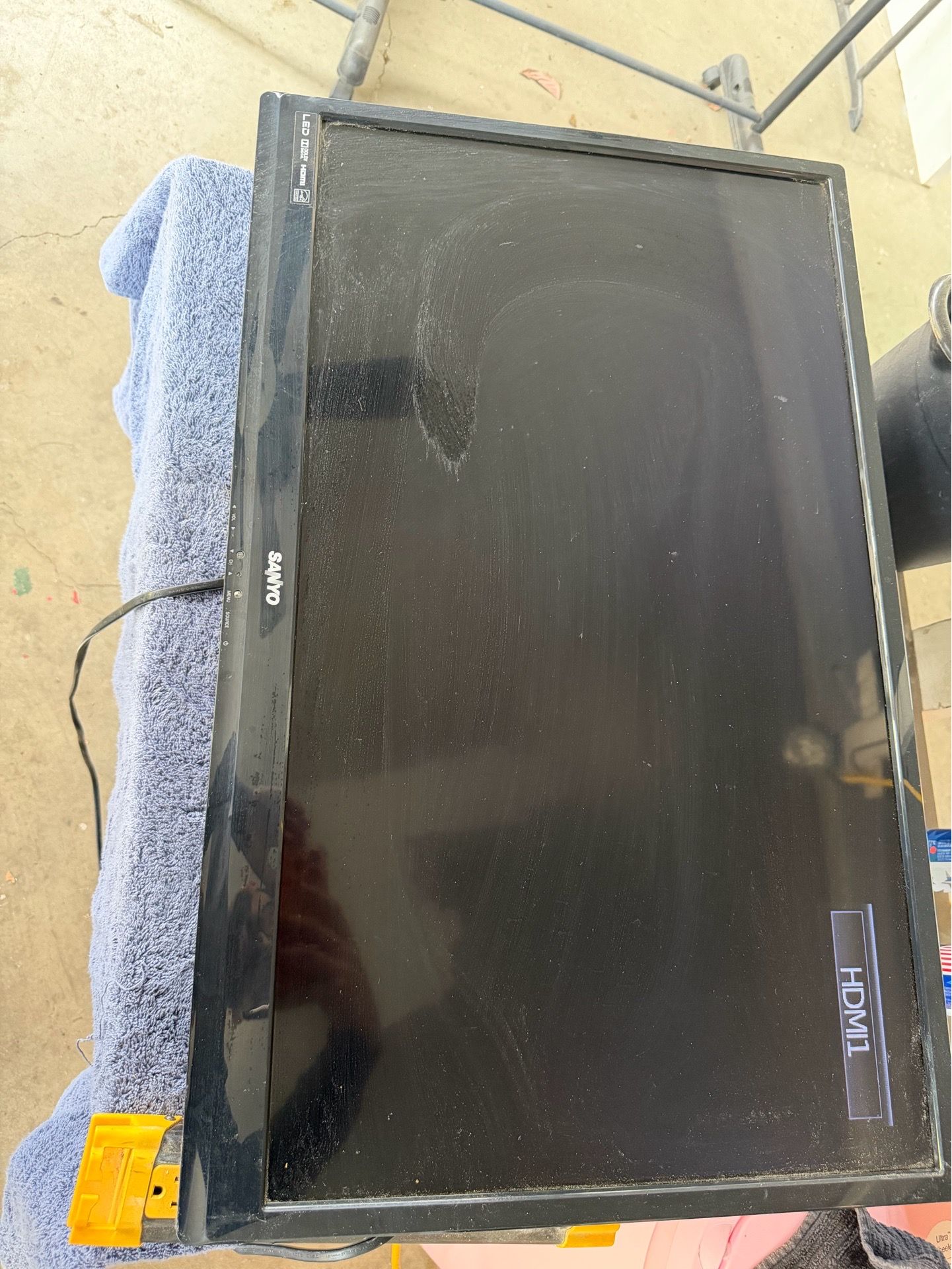 32inch Sanyo TV