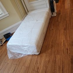 Twin Size Spring + Memory Form Mattress With Frame