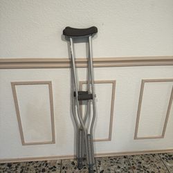 Cardinal Health CA901AD Adult Crutches Push Button Adjustable Aluminum