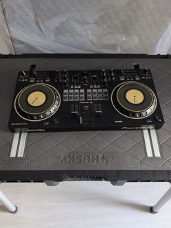 Pioneer DDJ-REV1