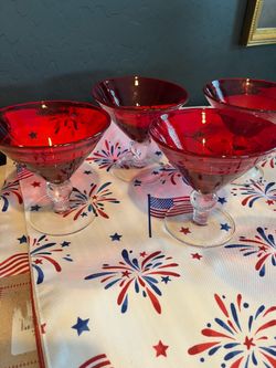 4 beautiful red and white drinking glasses