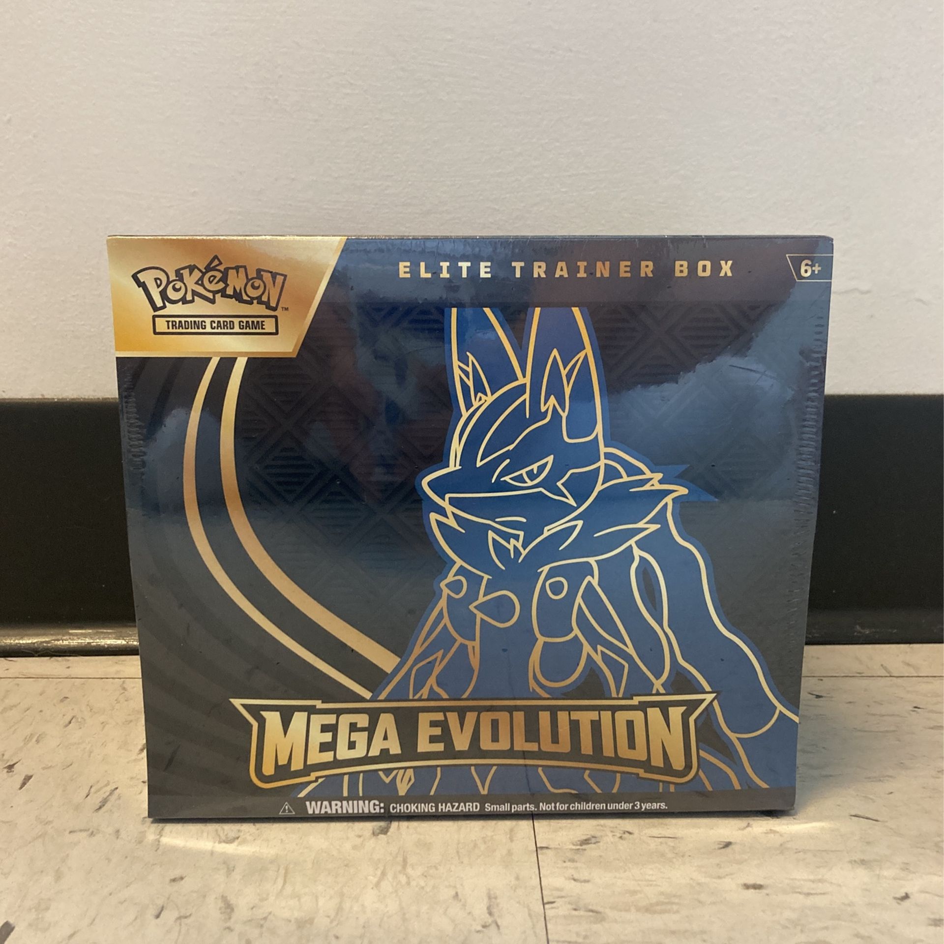 Mega Evolution Lucario ETB