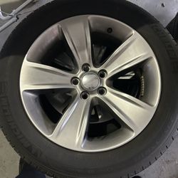 Dodge Challenger Wheels/Tires