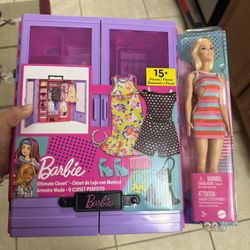 Barbie Doll & Playset, Fashionistas Ultimate Closet with Clothes (3 Outfits) & Fashion Accessories Including 6 Hangers