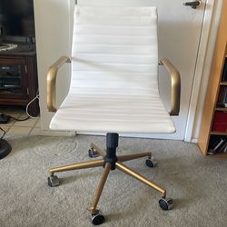 Desk chair