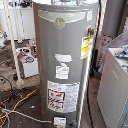 50 Gallons Natural Gas Water Heater 60 Days Warranty Pick It Up Oh Delivery $300