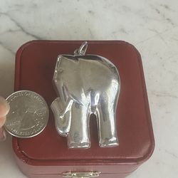 925 Sterling silver XL Elephant 🐘 pendant , marked 925
