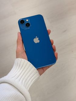 iPhone 13 6.1" (Unlocked) 128GB Excellent condition -  Blue